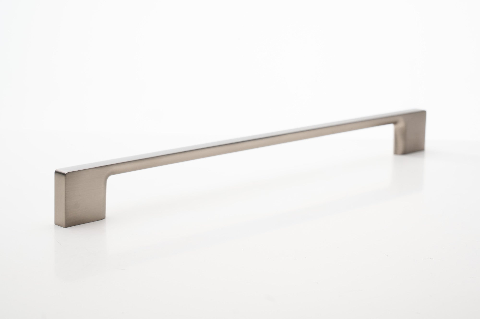 The Edge Appliance Pull in Smooth Nickel By Havolka