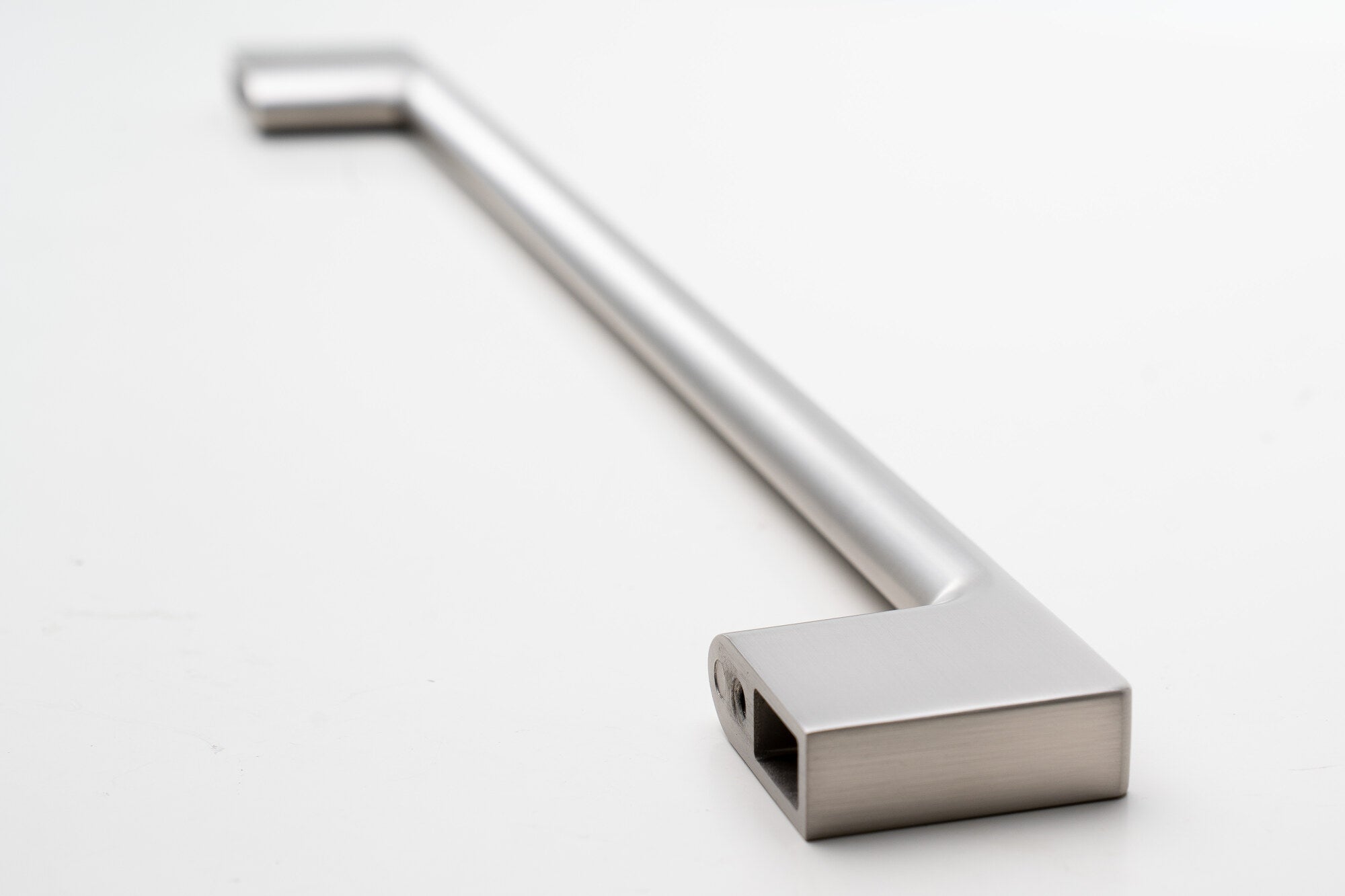 The Edge Appliance Pull in Smooth Nickel By Havolka