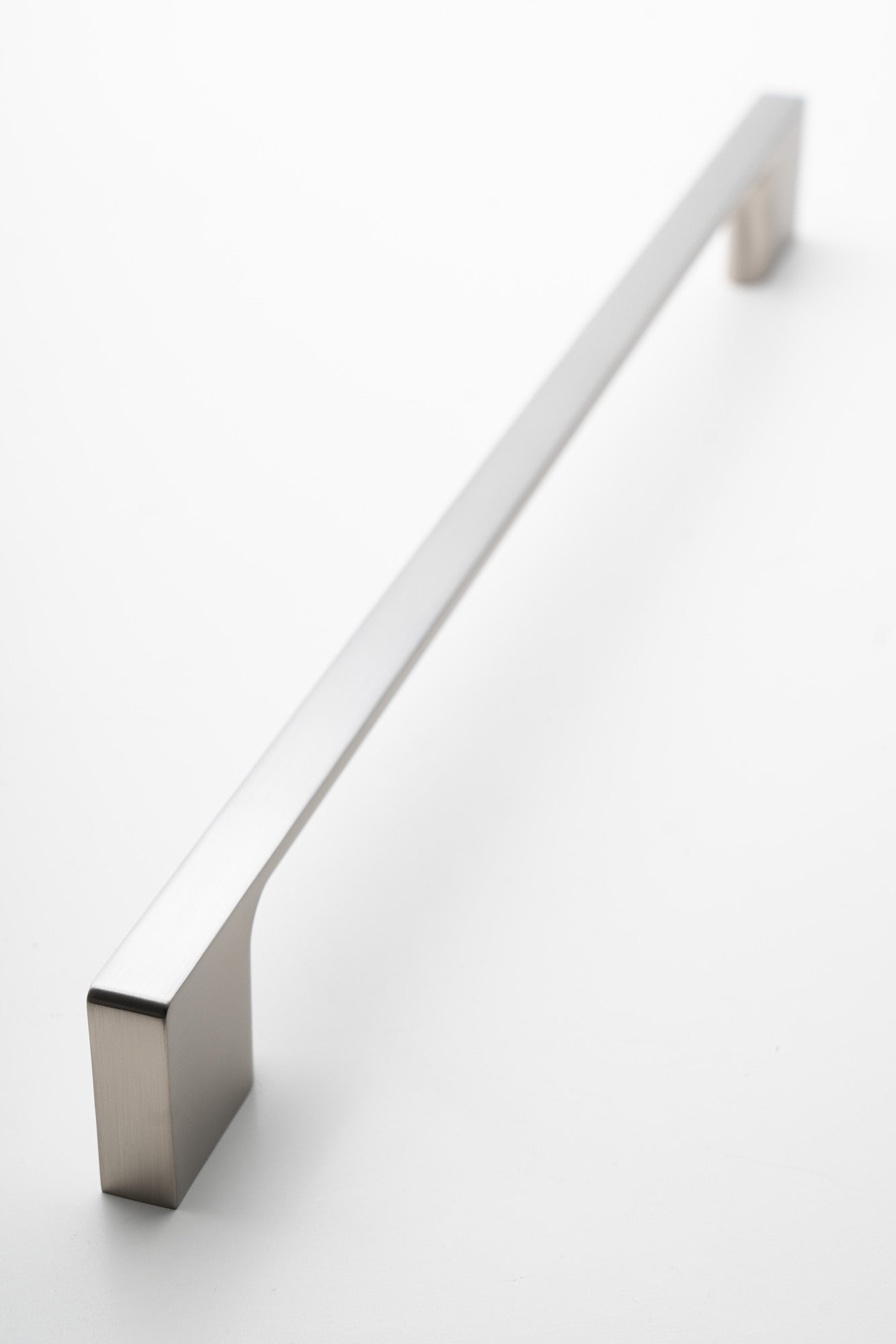 The Edge Appliance Pull in Smooth Nickel By Havolka