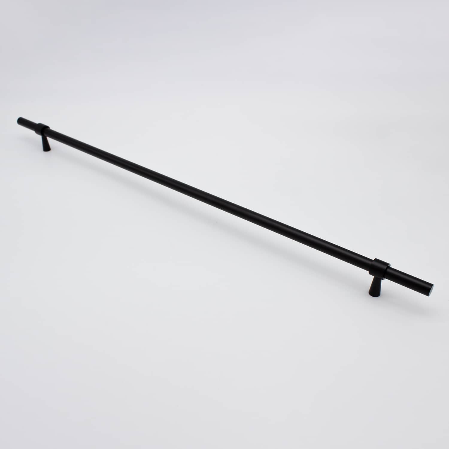 Matt Black Timeless Pull - Phoebe - Manovella