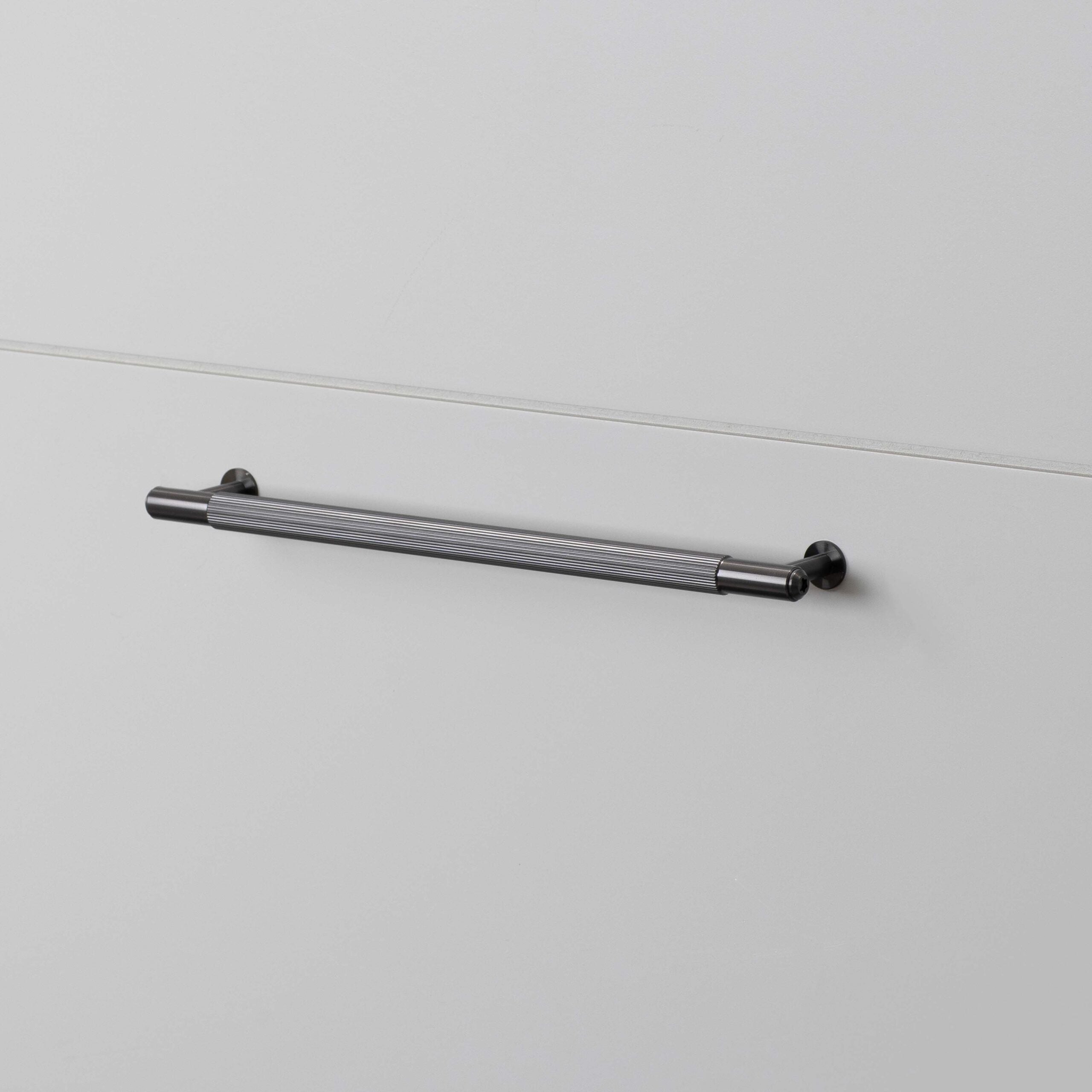 Pull Bar | Linear | By Buster + Punch