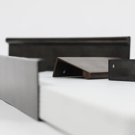 HH x Ren Lip Pull - Antique Bronze By Hepburn