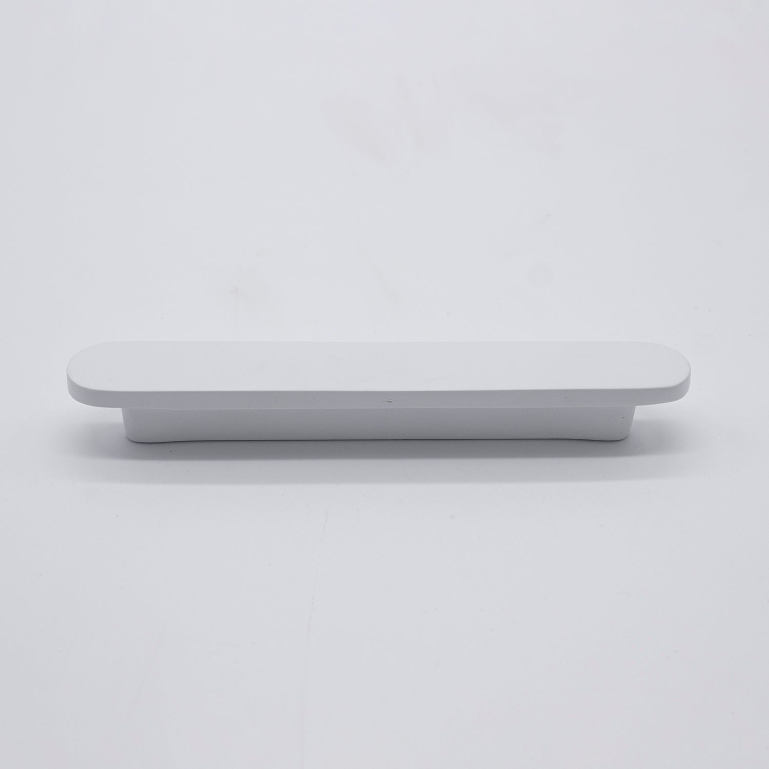 White Oval Profile Cabinet Pull - Imogen - Manovella