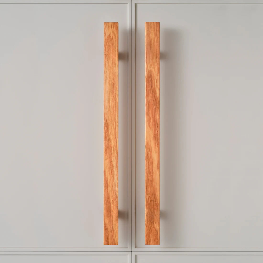 Lenah Hydrowood Entrance Handle by Castella