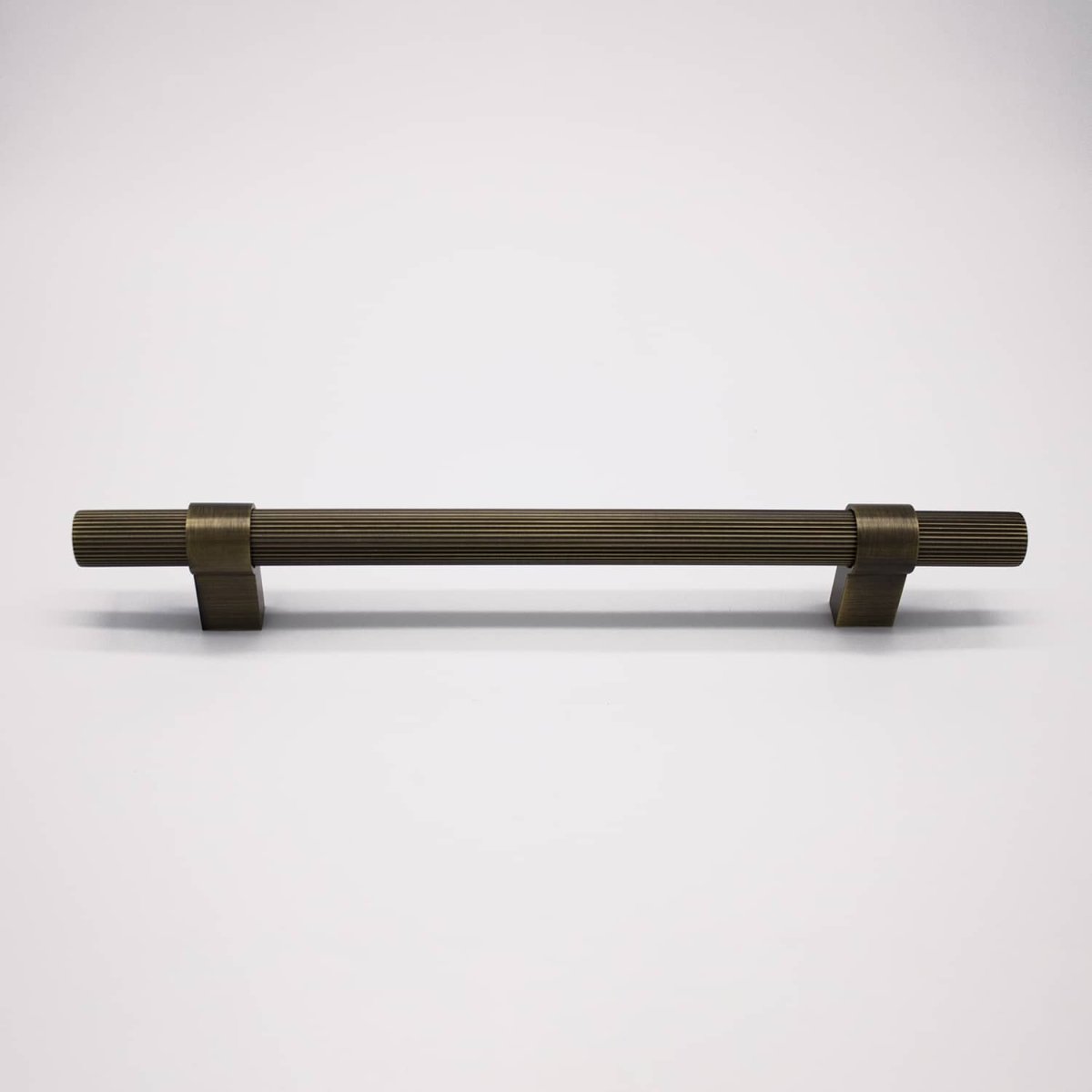 Aged Brass Fluted Pull - Cassandra - Manovella - Entry - Point - CABCAS230AG - Manovella