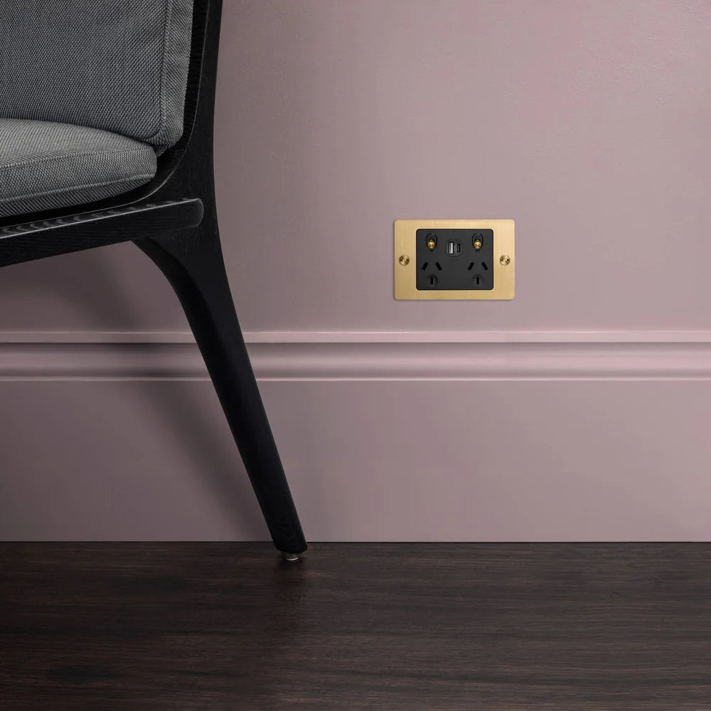 2G GPO SOCKET / USB A+C / WITHOUT LOGO / CROSS - Buster + Punch