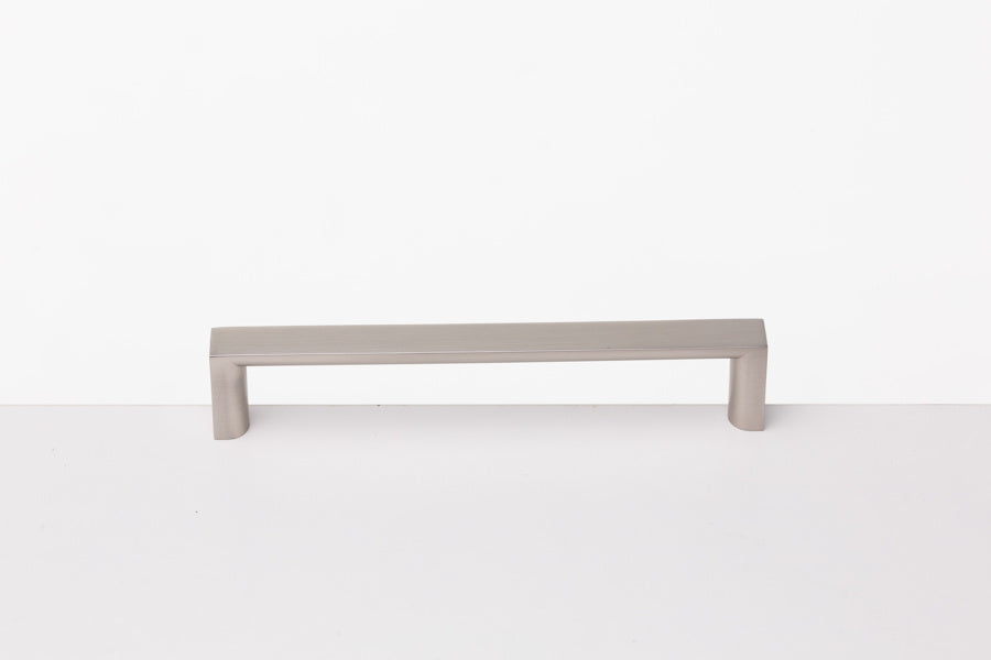 The Linear Cabinet Handle – Smooth Nickel