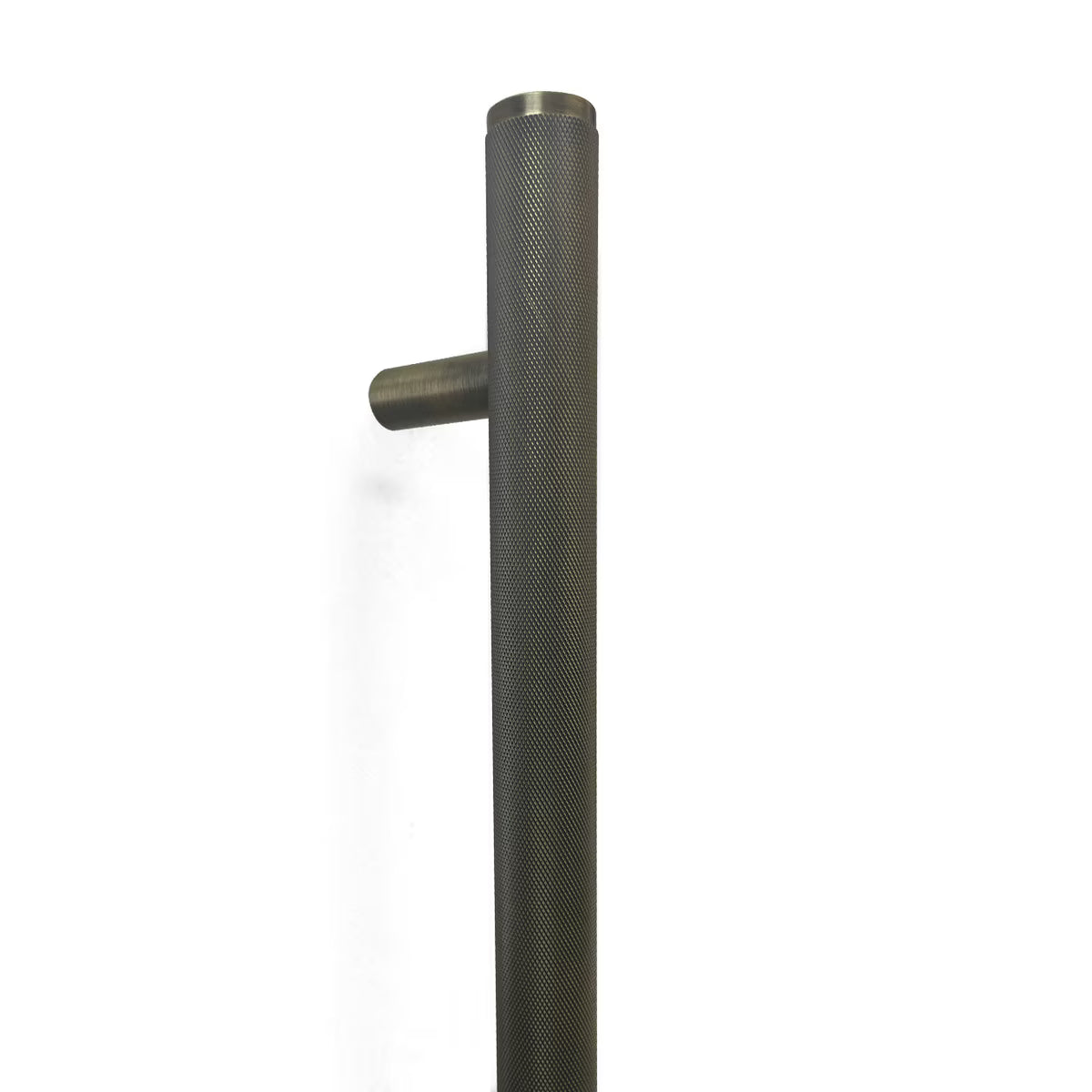 Momo Bellevue Knurled Entry Pull Handle (Single) – Solid Brass