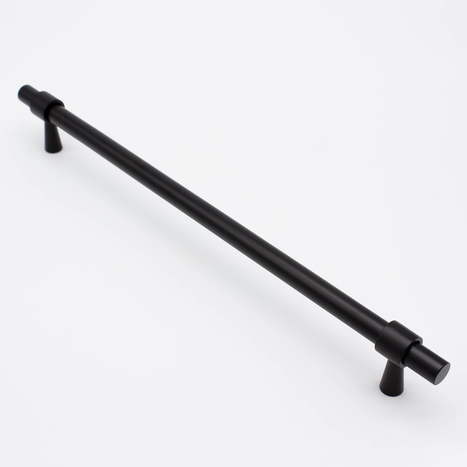 Matt Black Timeless Pull - Phoebe - Manovella