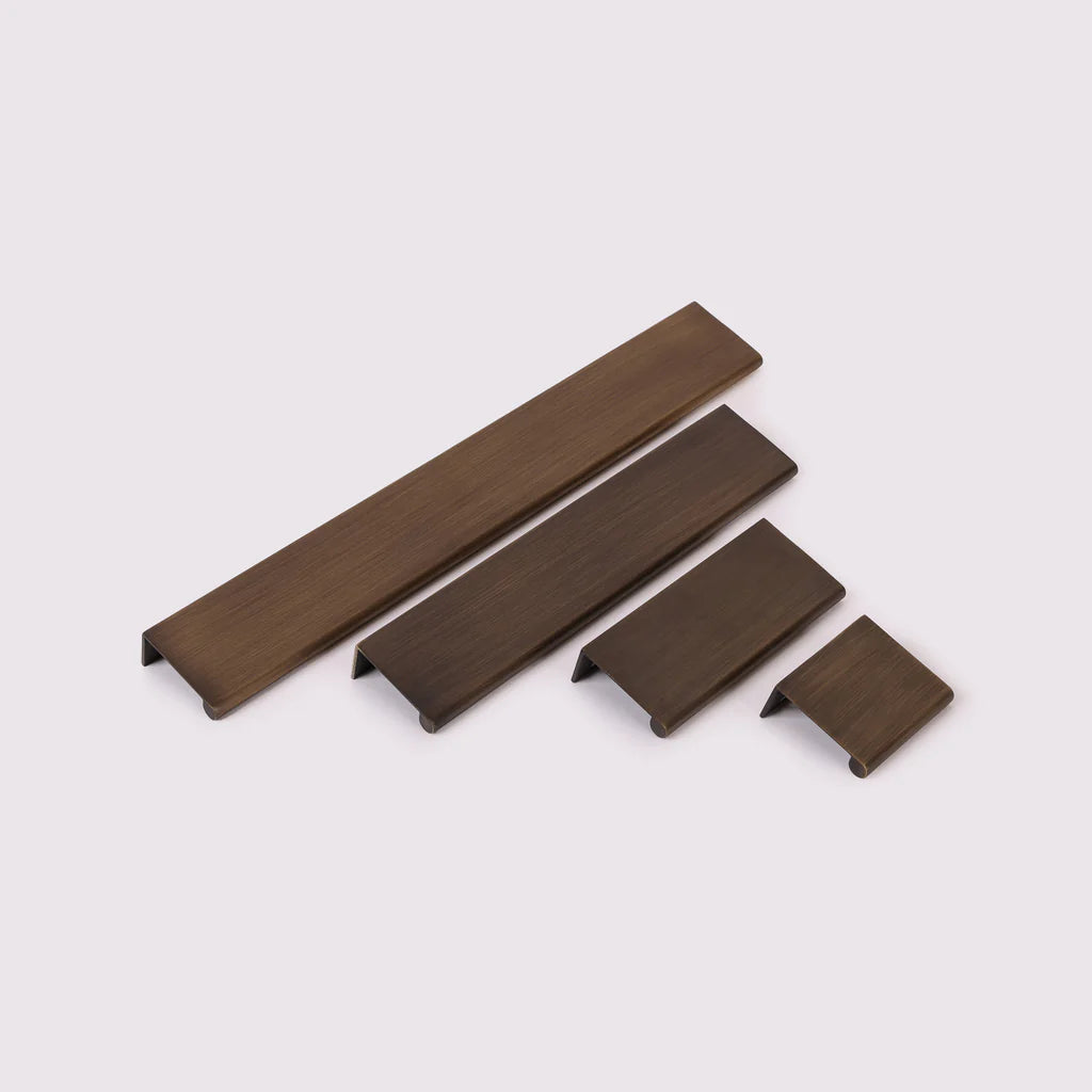 HH x Ren Lip Pull - English Bronze by Hepburn Hardware