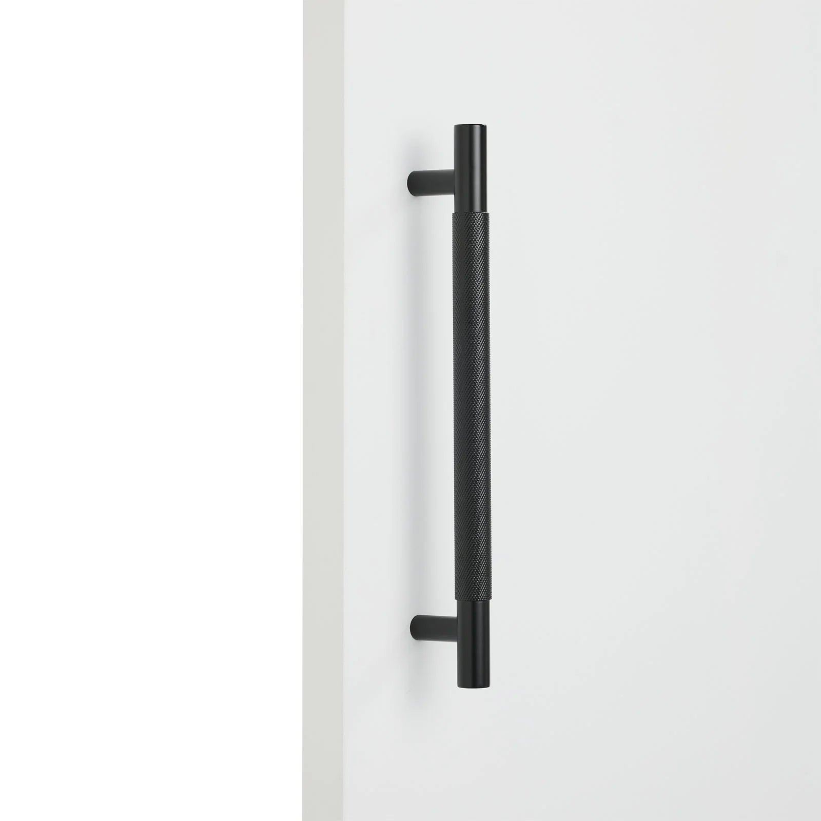 Matt Black Knurled Appliance/Door Pull - Charmian - Manovella