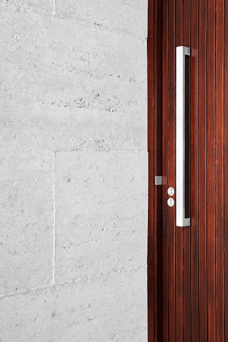 The Polo Pull Handle By Zanda