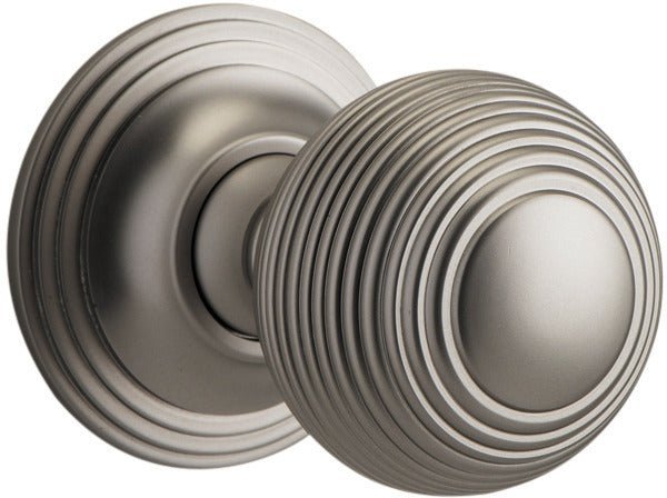 Guildford Knob - Round Rose - Entry - Point - 0229 - Iver
